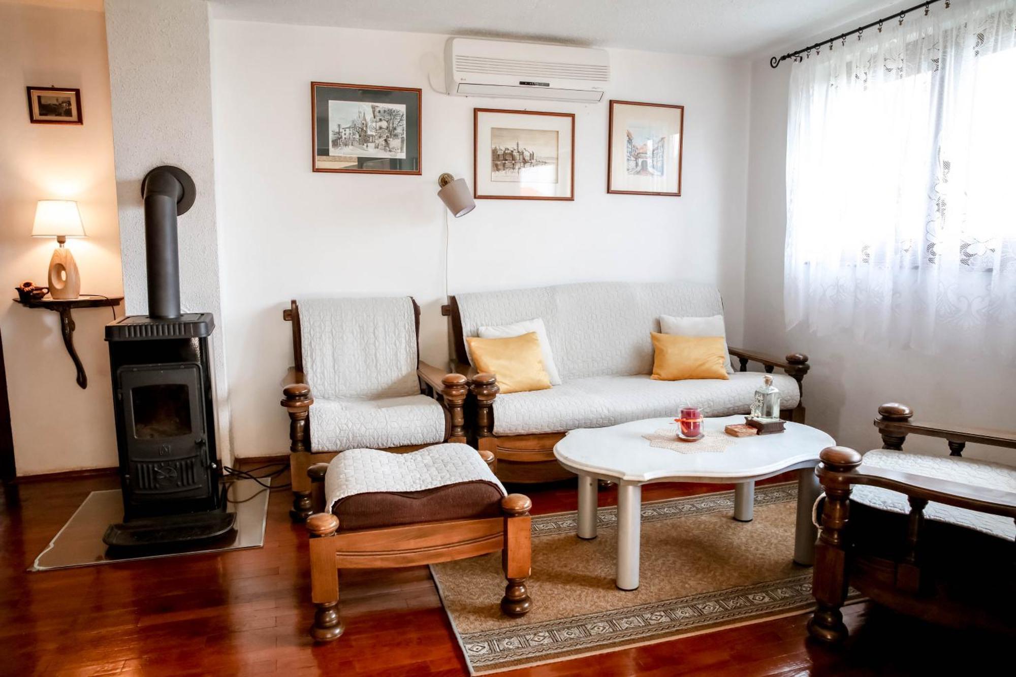 Apartman Lori Lovran Exteriér fotografie